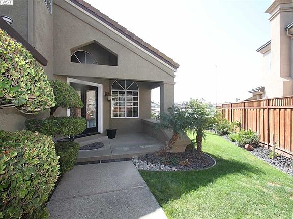 3rd image of 5716 Starfish Ct