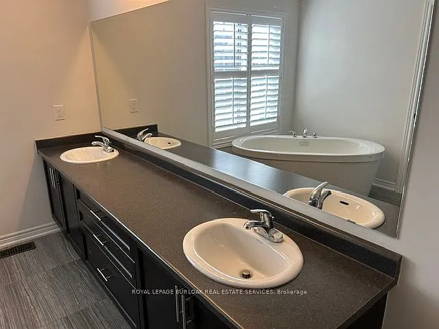 57 Macbean Cres — Photo 17