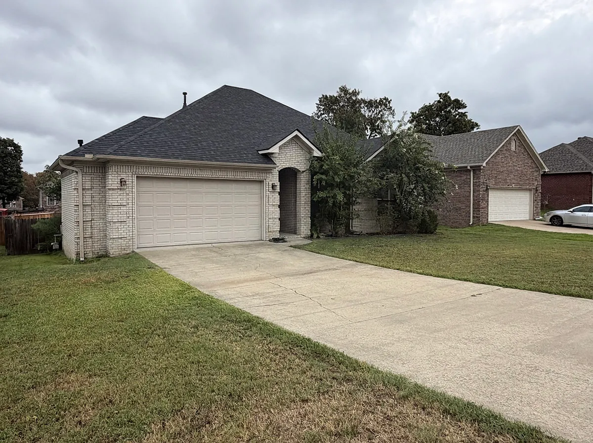 3 bed, 1889 sqft, $2,000 — Photo 3