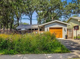 224 N Lakeshore Dr, Mundelein, IL