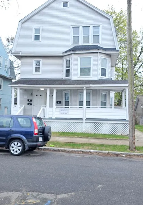 11-15 Fairmount St