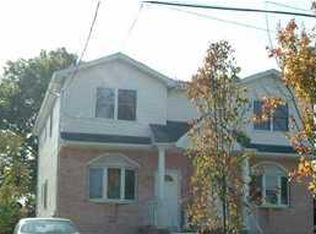562 Watchogue Rd, Staten Island, NY 10314