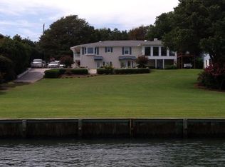 1891 Kings Landing Rd, Hampstead, NC 28443