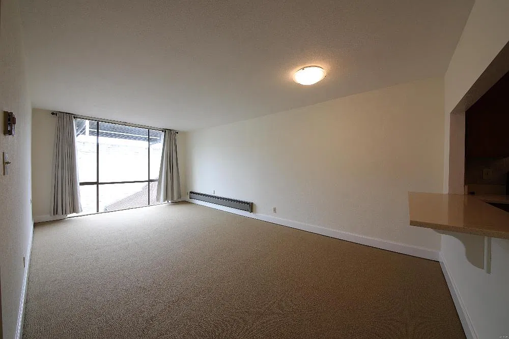 1000 Franklin St — Photo 1