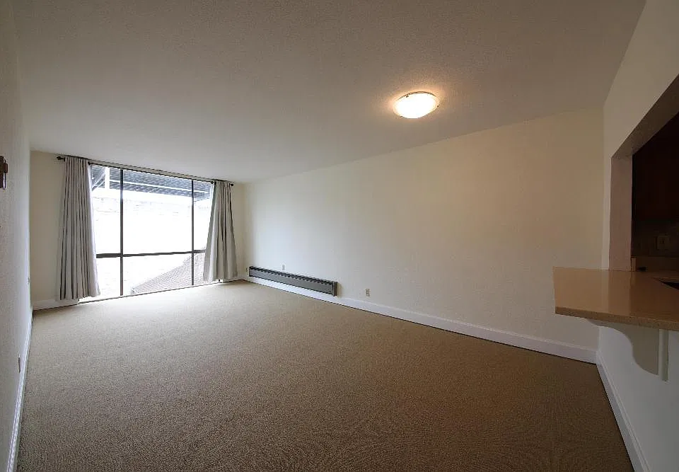 1000 Franklin St #302