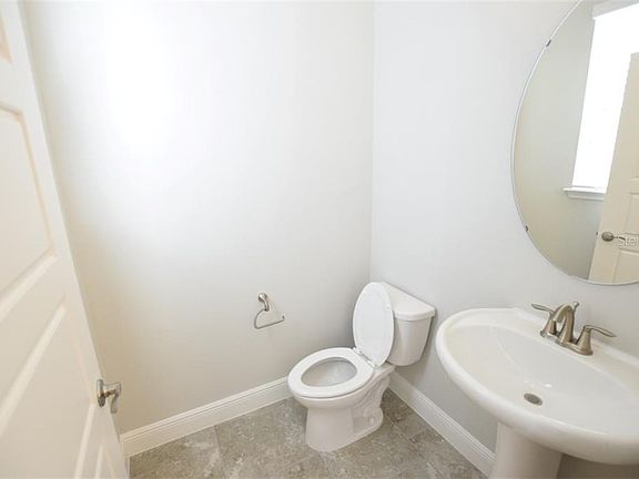 5th image of 3313 Messina Dr