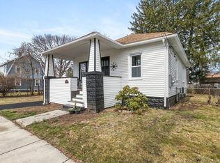 114 Melville St, Springfield, MA 01104