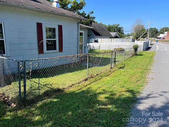 4th image of 114 Old Mill Dr