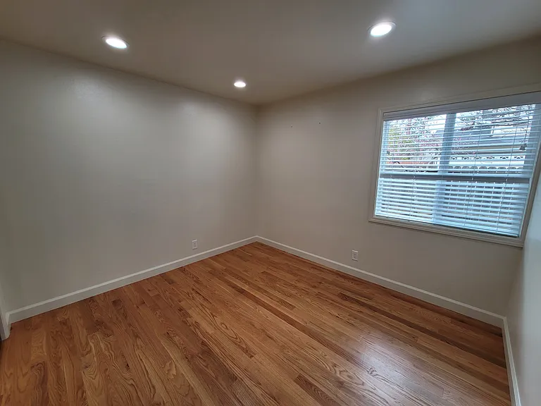 10218 Park Cir E #1 — Photo 7