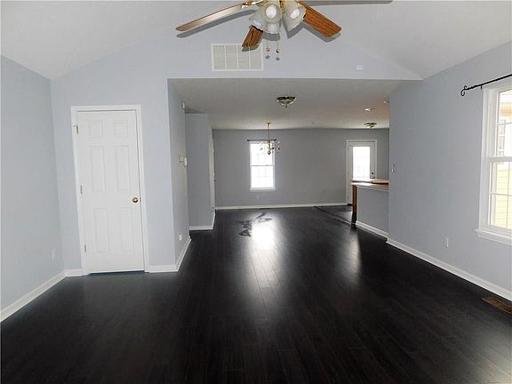 4th image of 1800 N Tyrel Ave W