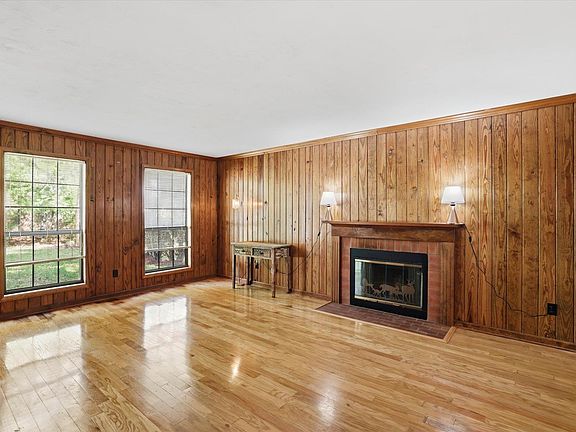3rd image of 2268 Tuscavilla Rd