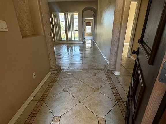 5th image of 2220 N Opal St