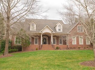 2916 Swan Lake Dr, High Point, NC 27262