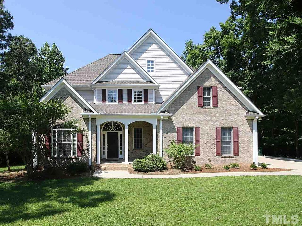 1st image of 1704 Valley Creek Dr