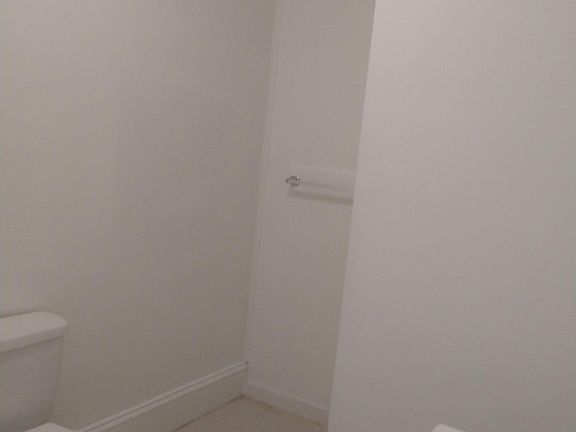 5th image of 342 Lincoln St Unit 212