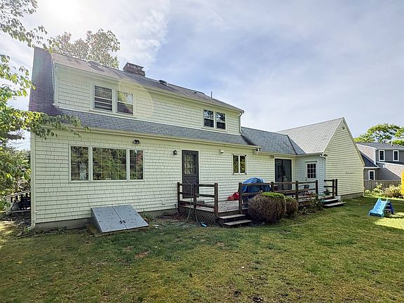 4th image of 20 Deerfield Rd