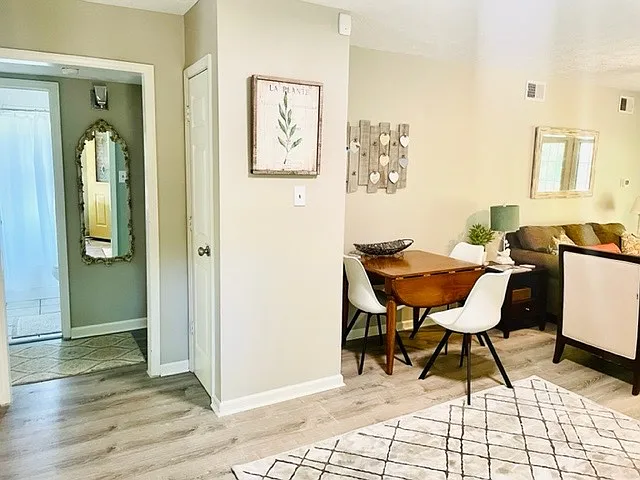 507 Monticello Blvd — Photo 12