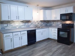 5650 Cornell St SW, Cedar Rapids, IA 52404