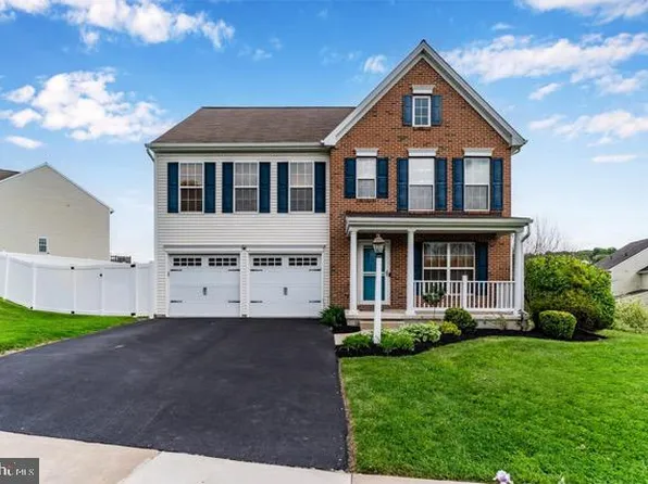 951 Kavanagh Cir, Red Lion, PA 17356