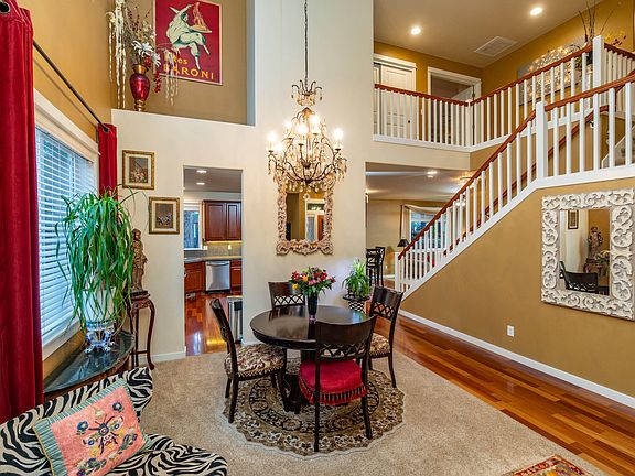 3rd image of 61007 Snowberry Pl