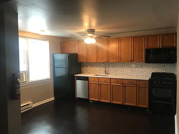 3rd image of 327 Kauffman St APT 17