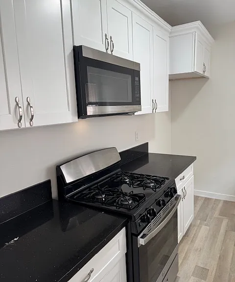1835 E 1st St #4 — Photo 12
