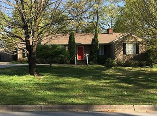 1140 Glenwood Dr, Gainesville, GA 30501