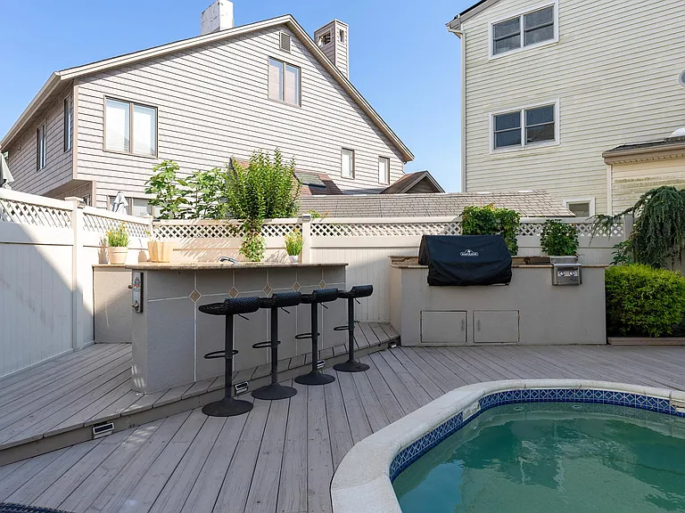 7600 Bayshore Dr — Photo 39