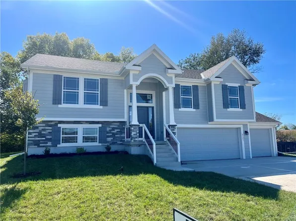6121 NE 118th St, Kansas City, MO 64156