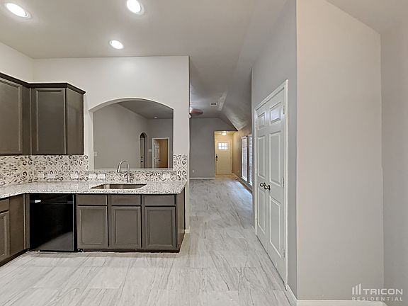 4th image of 12810 Pecan Shores Dr