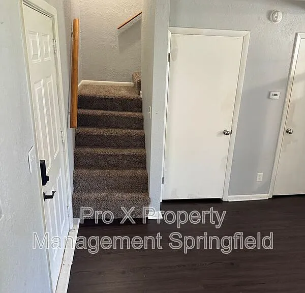 2943 E University St #10 — Photo 4