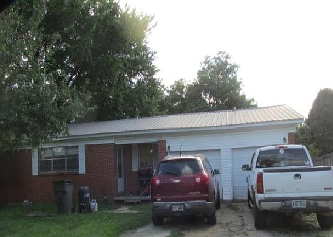 1st image of 110 Highview Dr