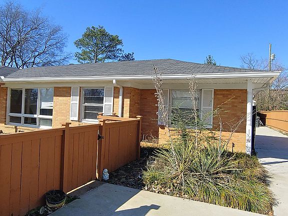 3rd image of 406 Richland Cir
