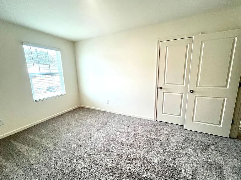 303 Hyde Park — Photo 22
