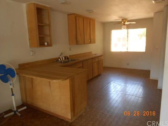4th image of 13040 Cliff Dr