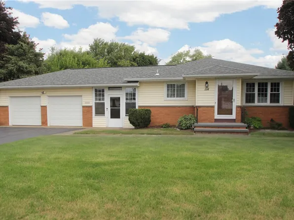 114 Drake Dr, Rochester, NY 14617