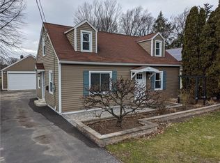 114 Windsor Rd, Rochester, NY 14612