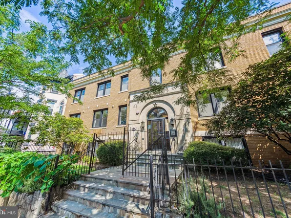 14 S St NE APT 205, Washington, DC 20002