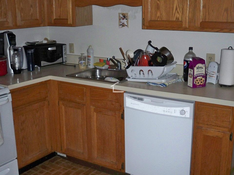 2nd image of 1426 Commonwealth Ave #100