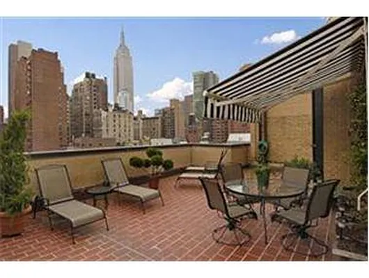 Sold by Douglas Elliman | media 24