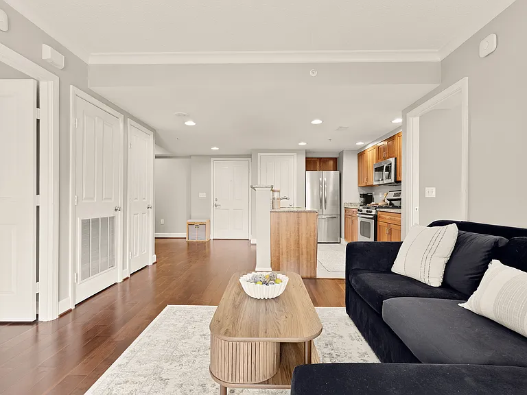 1220 N Fillmore St #810 — Photo 18