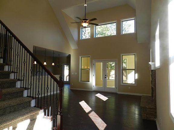 4th image of 63 Apple Wood Ln