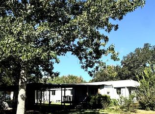 377 Avenue H, Markham, TX 77456