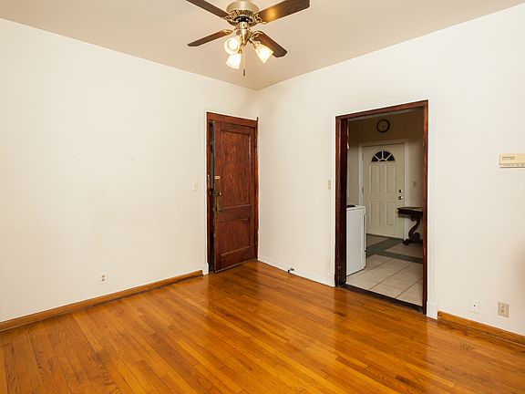 4th image of 1604 W Summerdale Ave #1