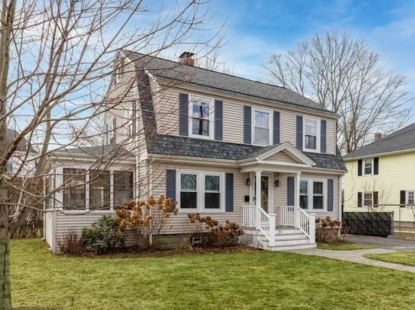 24 Lowell St, Woburn, MA 01801