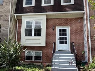 7 Narrowleaf Ct, Gaithersburg, MD 20878