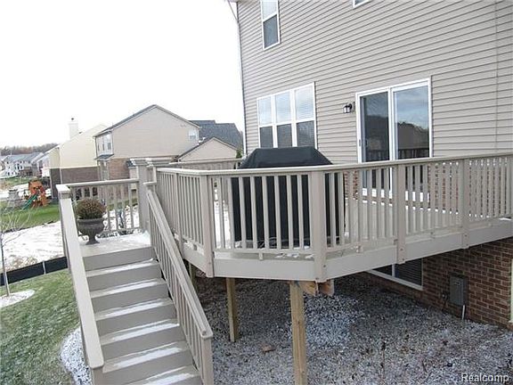 5th image of 1228 Greythorne Dr
