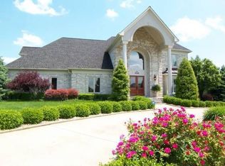 2401 Willowbrook Ct, Prospect, KY 40059