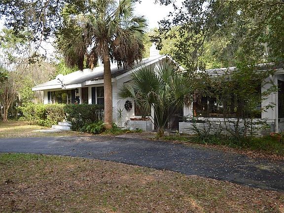 3rd image of 11728 Lake Dr