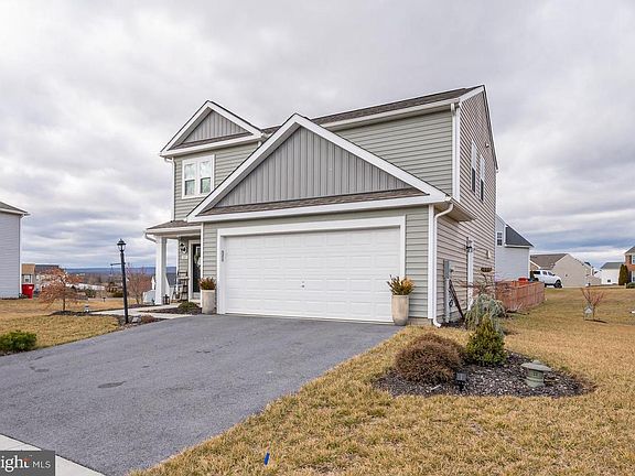 4th image of 101 Faye Dr